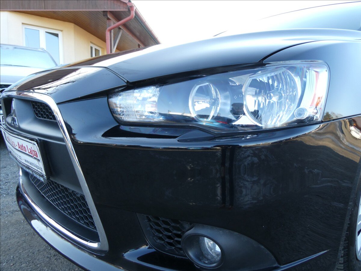 Mitsubishi Lancer Hatchback 1,8 l 105 kw