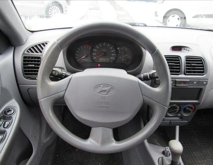 Hyundai Accent Liftback 1,3 l 63 kw