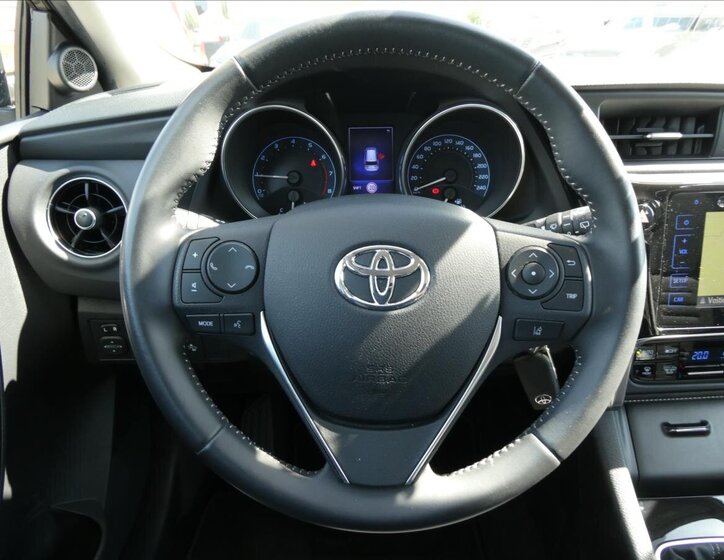 Toyota Auris 33