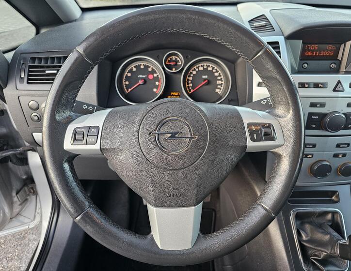 Opel Zafira 19