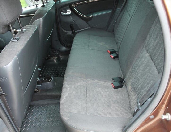 Dacia Duster SUV / Terénní 1,6 l 77 kw