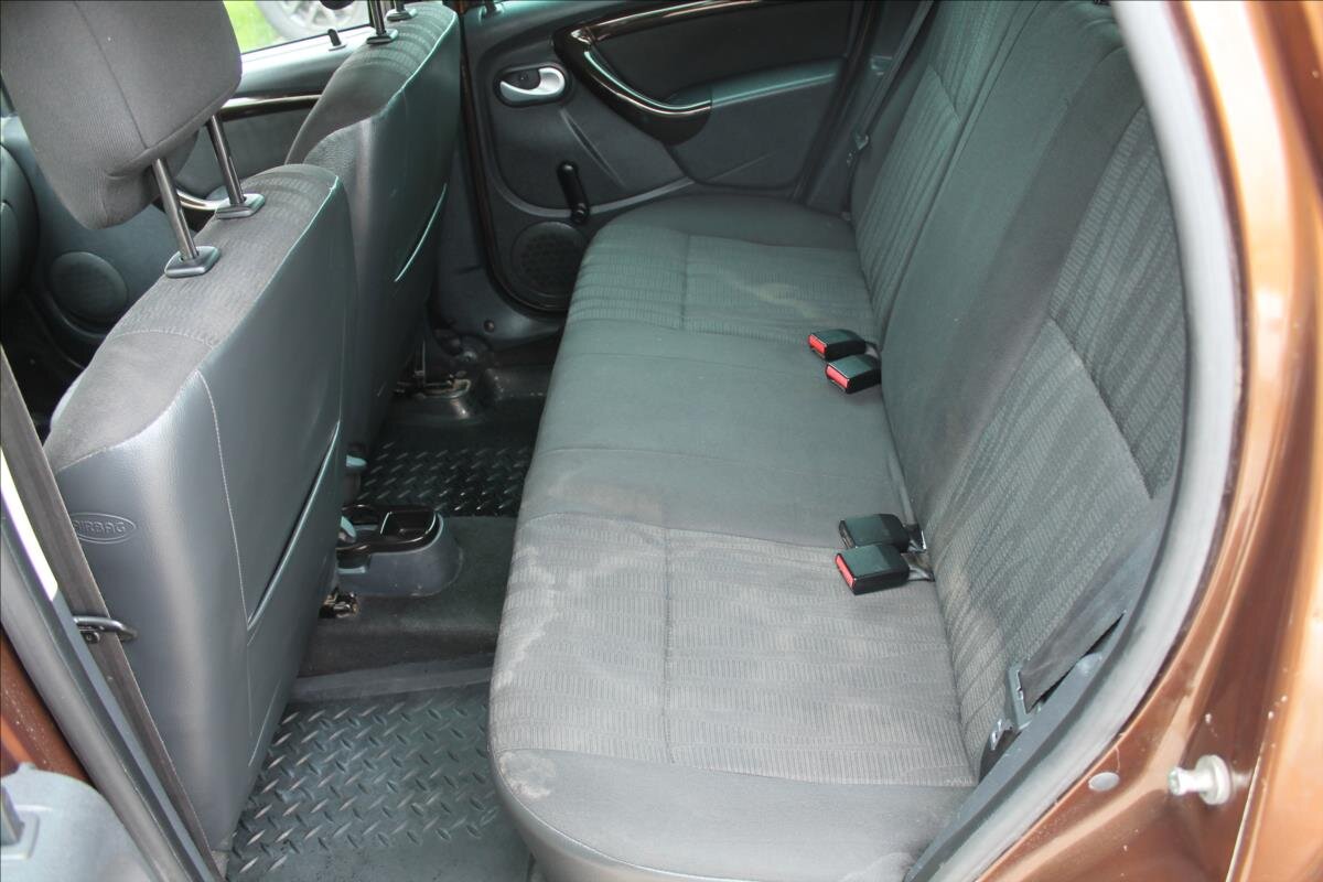 Dacia Duster SUV / Terénní 1,6 l 77 kw