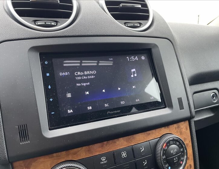 Mercedes-Benz Třídy M SUV 3,5 l 200 kw