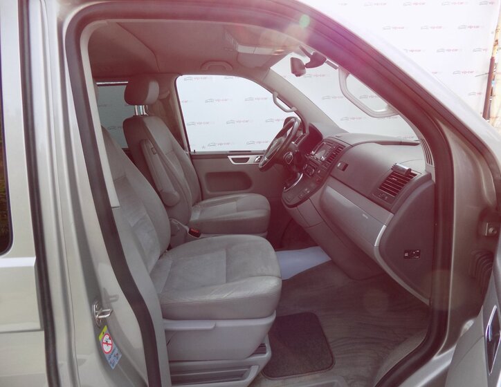 Volkswagen Multivan 18