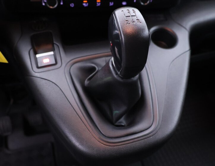 Peugeot Partner Ostatní 1,5 l 75 kw