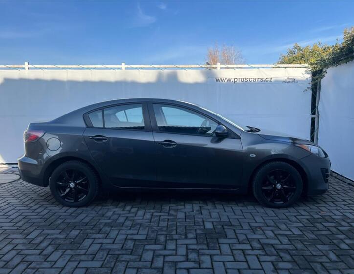 Mazda 3 6