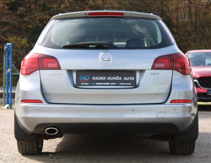 Opel Astra Kombi 2,0 l 121 kw