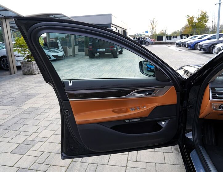 BMW Řada 7 15