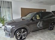 Volvo XC90 SUV / Terénní 2,0 l 180 kw