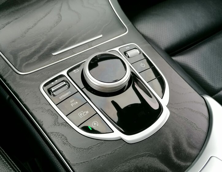 Mercedes-Benz Třídy C 25