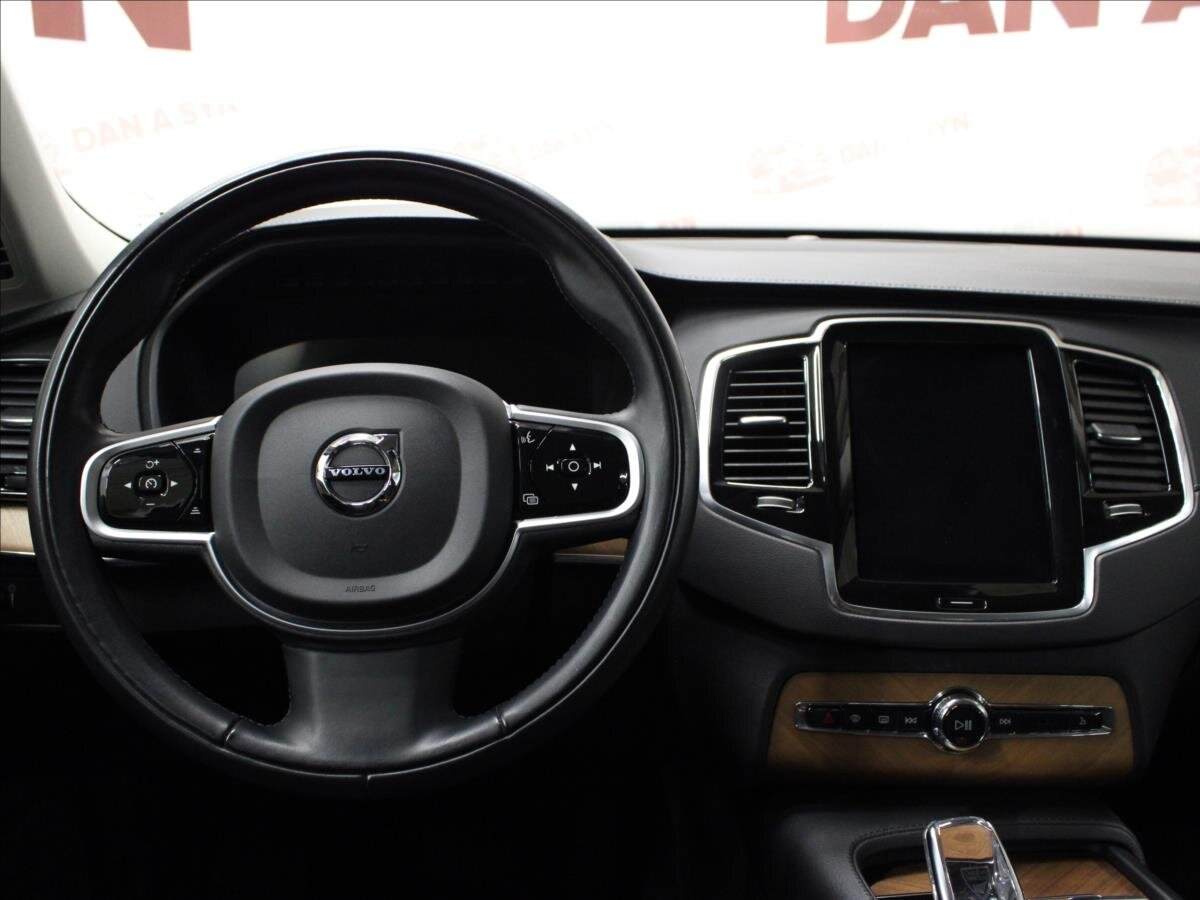 Volvo XC90 SUV / Terénní 2,0 l 173 kw