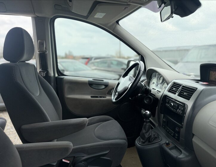 Peugeot Expert MPV 2,0 l 120 kw