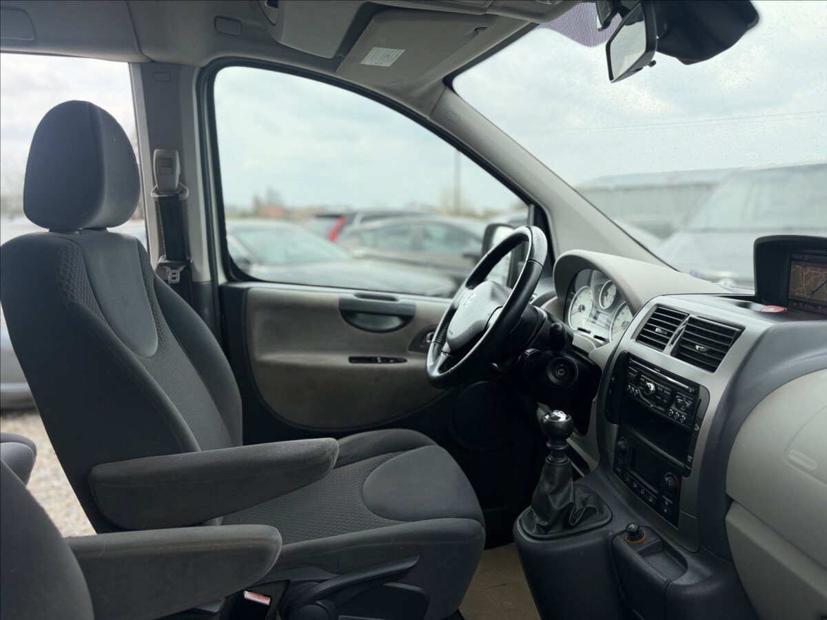 Peugeot Expert MPV 2,0 l 120 kw