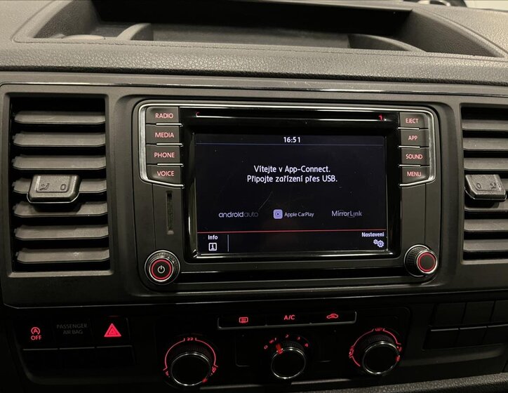 Volkswagen Transporter Kombi 2,0 l 110 kw