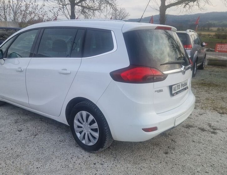 Opel Zafira 5