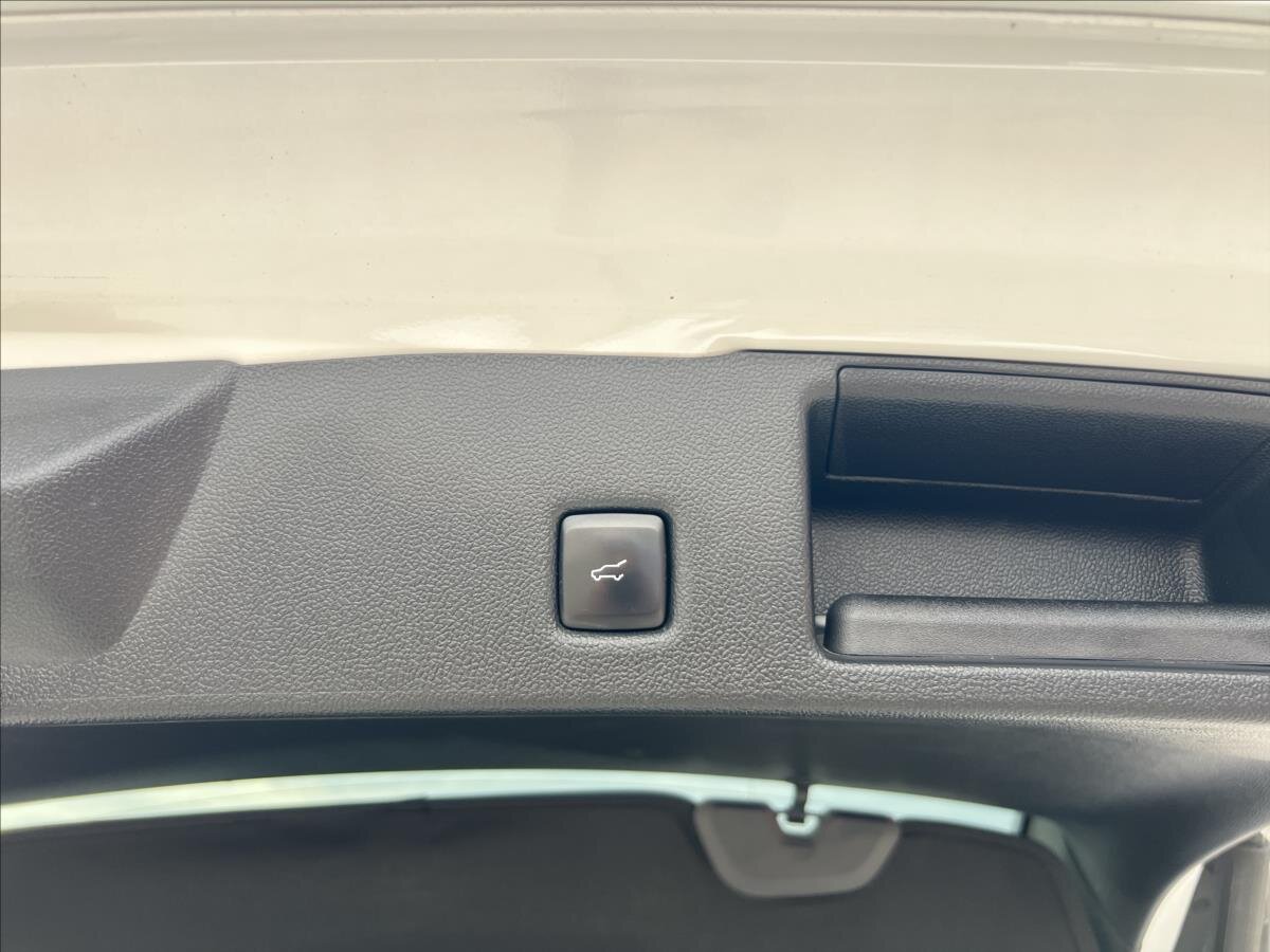 Ford Kuga SUV / Terénní 2,0 l 140 kw