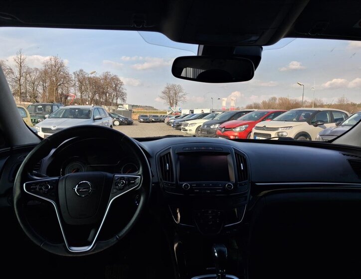 Opel Insignia Kombi 2,0 l 120 kw