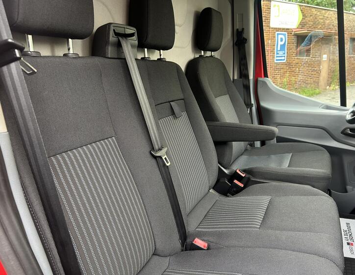 Ford Transit 44
