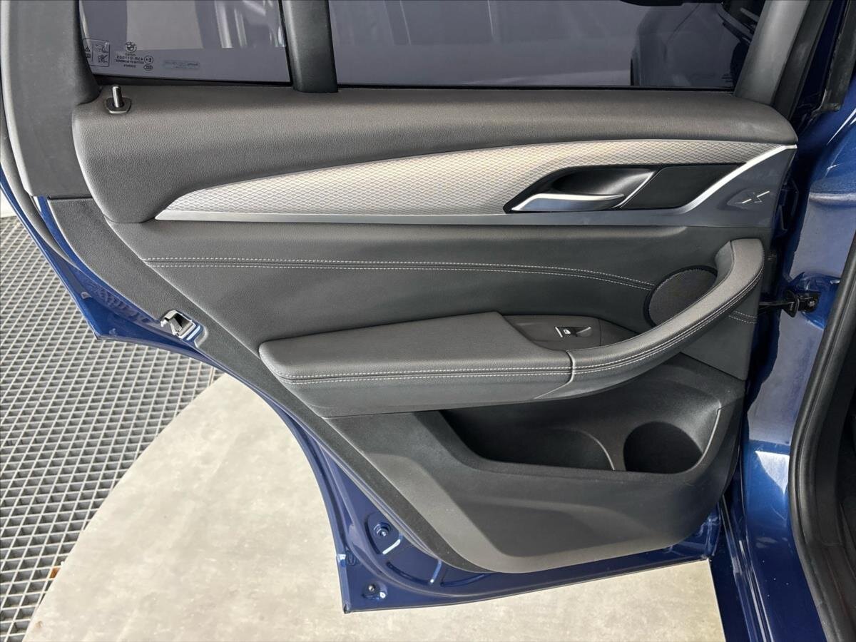 BMW X3 SUV / Terénní 2,0 l 140 kw