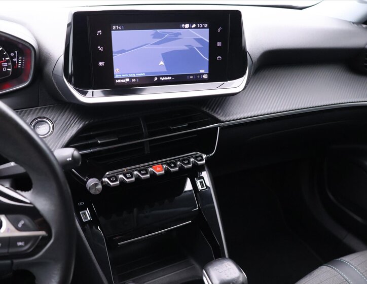 Peugeot 2008 SUV 1,2 l 74 kw