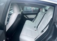 Tesla Model 3 Sedan / Limuzína 0,0 239 kw