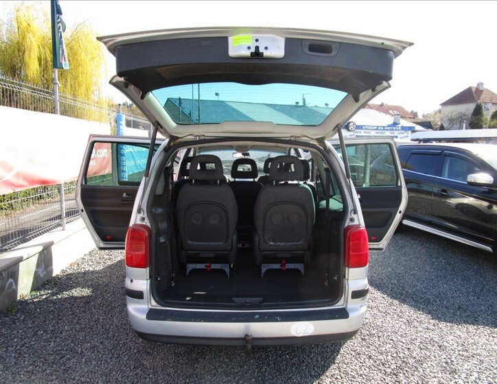 Volkswagen Sharan Kombi 1,9 l 85 kw