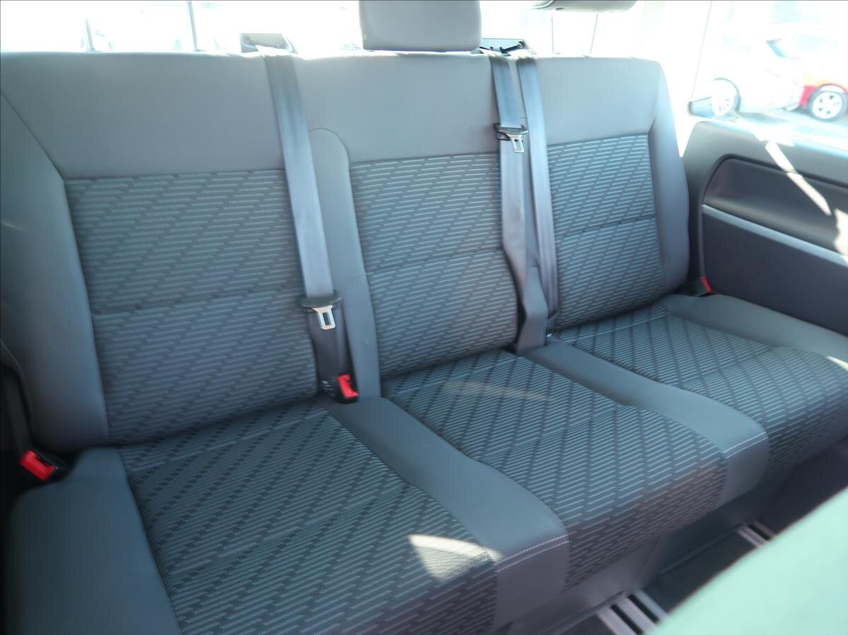 Volkswagen Multivan MPV 2,0 l 103 kw