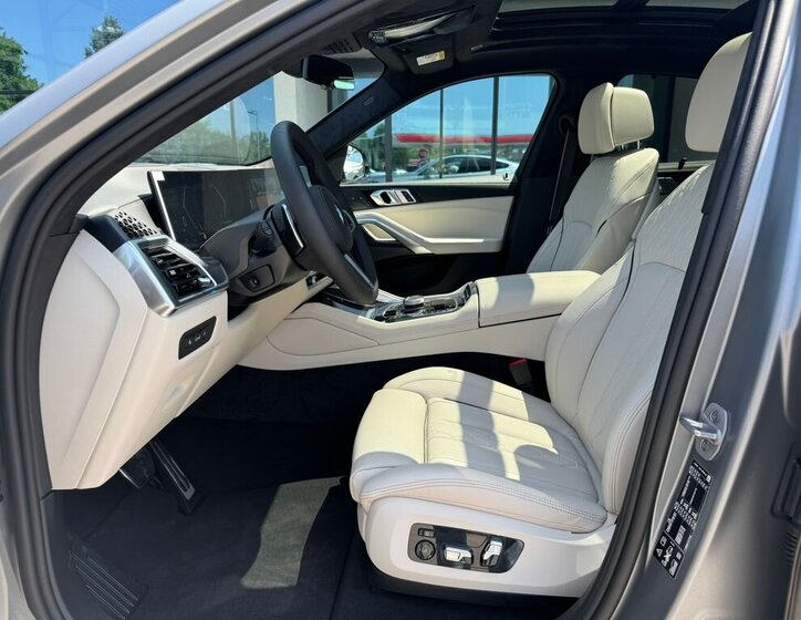 BMW X6 SUV / Terénní 4,4 l 210 kw