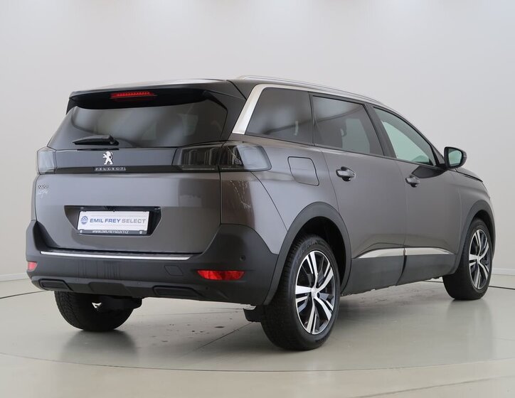 Peugeot 5008 SUV / Terénní 1,5 l 96 kw