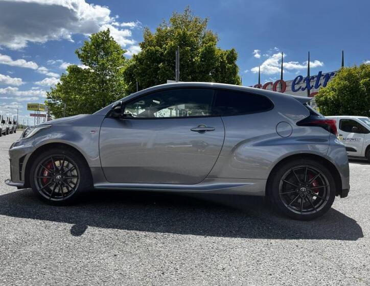 Toyota GR Yaris 10