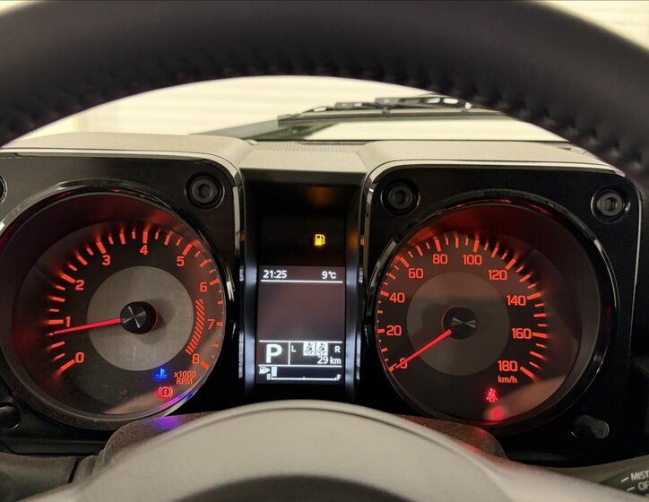 Suzuki Jimny 25
