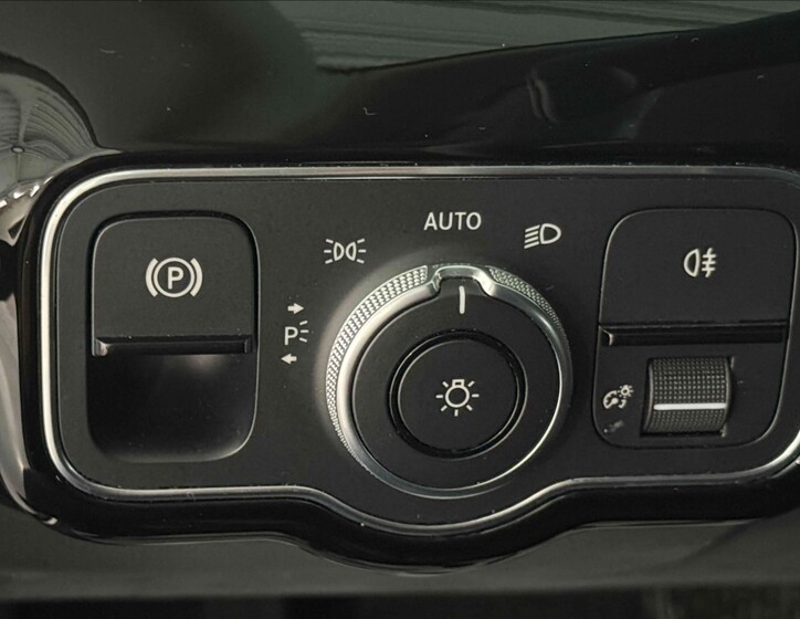 Mercedes-Benz CLA 18