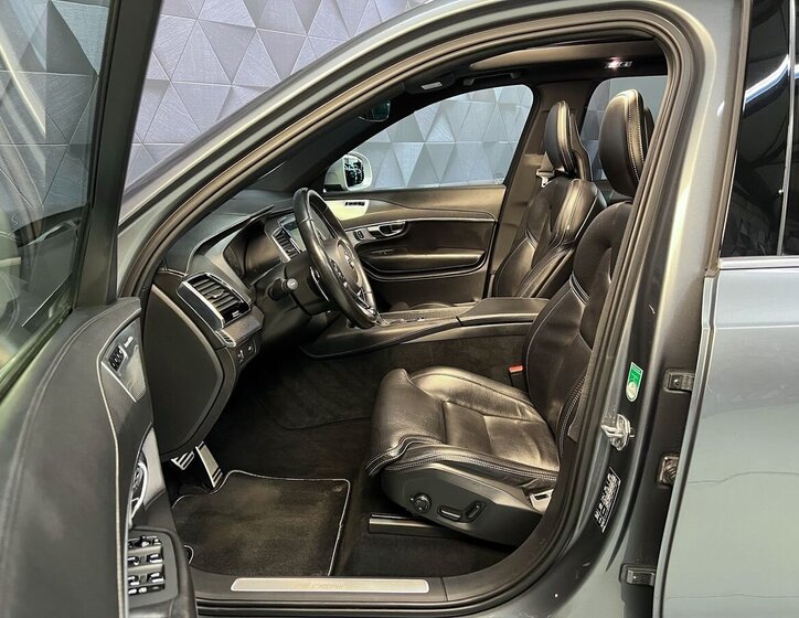 Volvo XC90 SUV / Terénní 2,0 l 177 kw