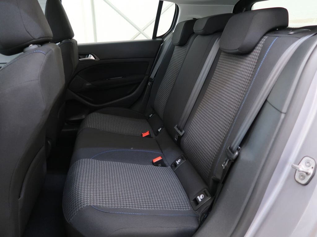 Peugeot 308 Hatchback 1,2 l 81 kw