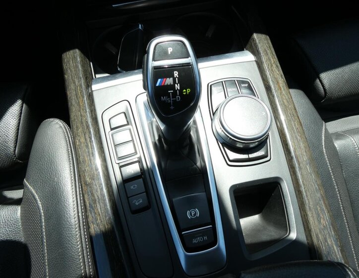 BMW X5 SUV 3,0 l 280 kw