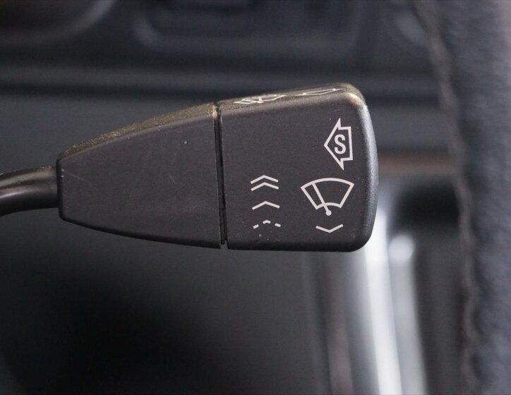 BMW Řada 8 Kupé 5,6 l 280 kw