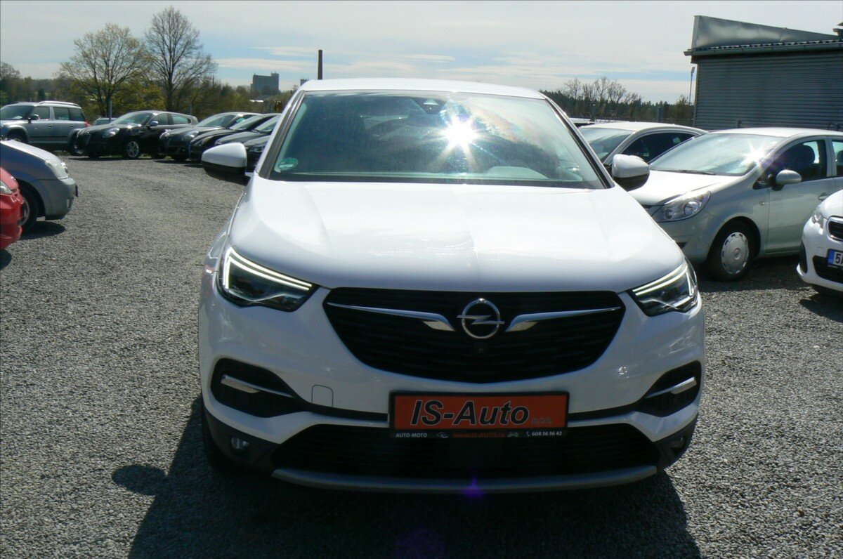 Opel Grandland X SUV / Terénní 1,2 l 96 kw