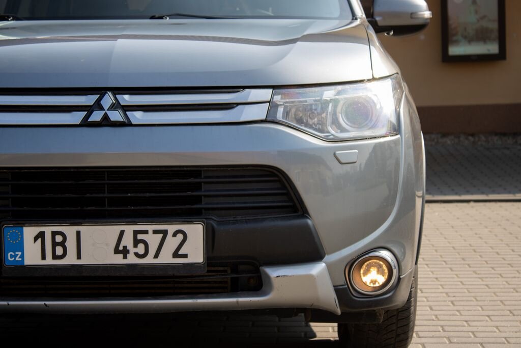 Mitsubishi Outlander SUV / Terénní 2,3 l 110 kw