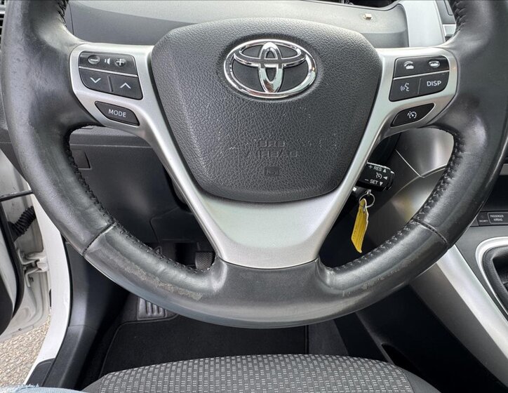 Toyota Verso MPV 2,0 l 91 kw