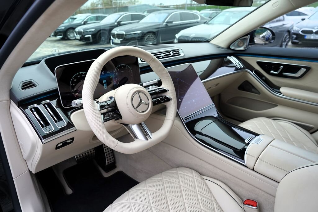 Mercedes-Benz Třídy S Sedan / Limuzína 3,0 l 320 kw