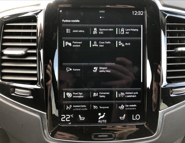 Volvo XC90 SUV / Terénní 2,0 l 173 kw
