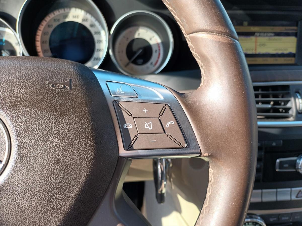 Mercedes-Benz Třídy C Kombi 2,1 l 100 kw