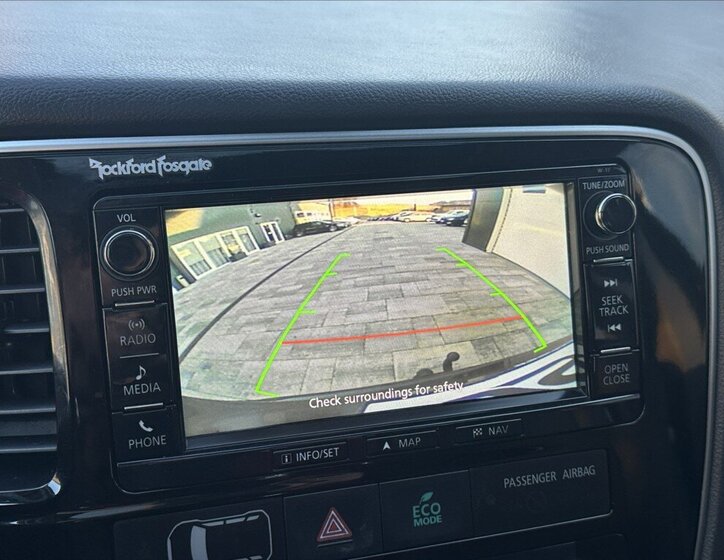 Mitsubishi Outlander SUV / Terénní 2,3 l 110 kw