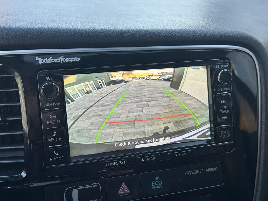 Mitsubishi Outlander SUV / Terénní 2,3 l 110 kw