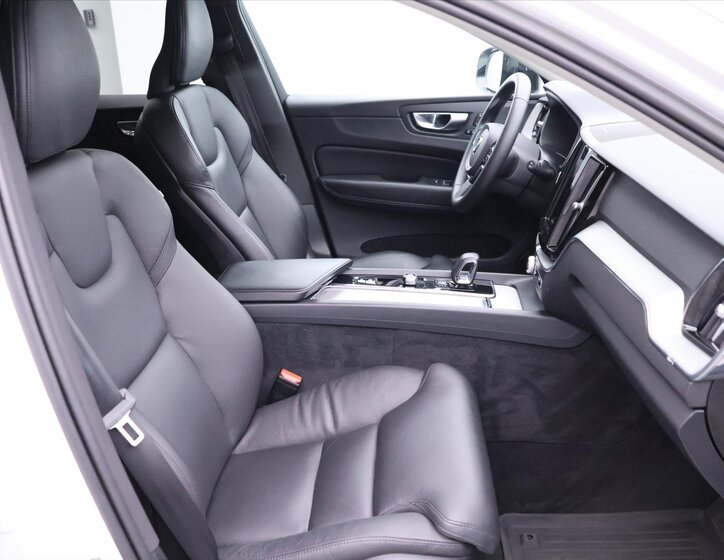 Volvo XC60 SUV / Terénní 2,0 l 173 kw