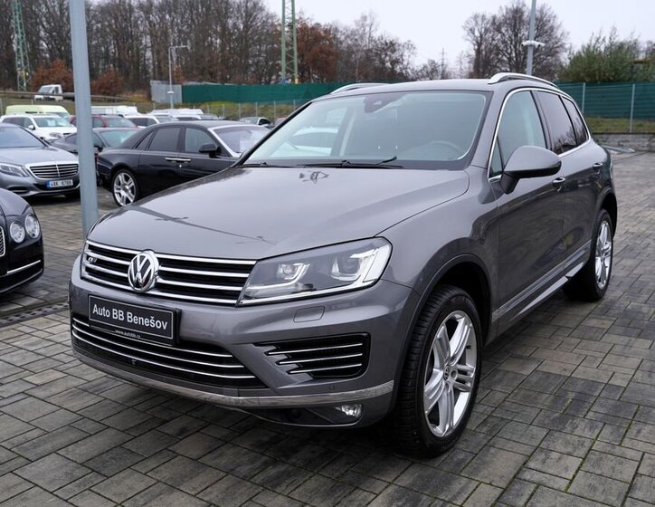 Volkswagen Touareg 2