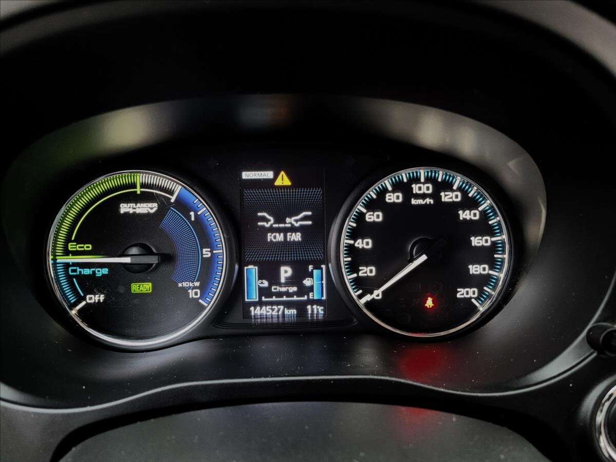 Mitsubishi Outlander SUV / Terénní 2,4 l 165 kw