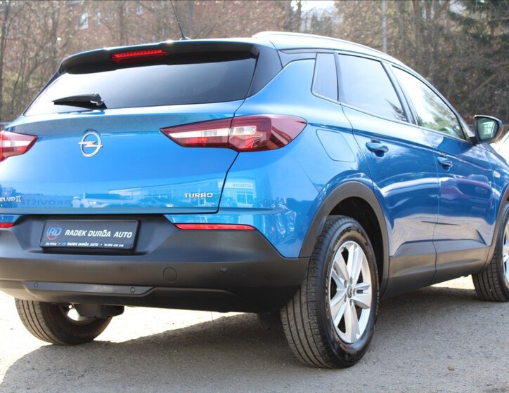 Opel Grandland X SUV / Terénní 1,2 l 96 kw