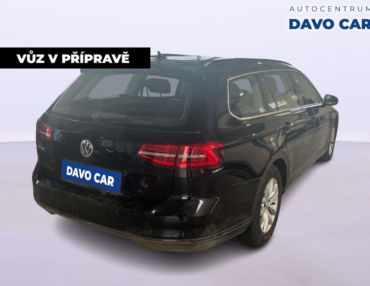 Volkswagen Passat Kombi 1,6 l 88 kw