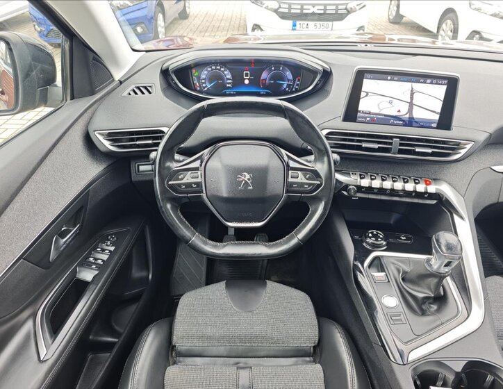 Peugeot 3008 SUV / Terénní 2,0 l 110 kw